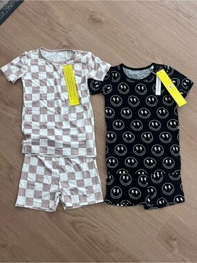 Lot of 2 Kids Two-Pack Short Sleeve Pajama Set - Black Smiley & Cream Check